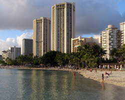 Hawaii Hotels: Hyatt Regency Waikiki Beach Resort & Spa and Aston Waikiki Circle Hotel