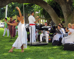 Free Honolulu Entertainment by the Royal Hawaiian Band at Iolani Palace